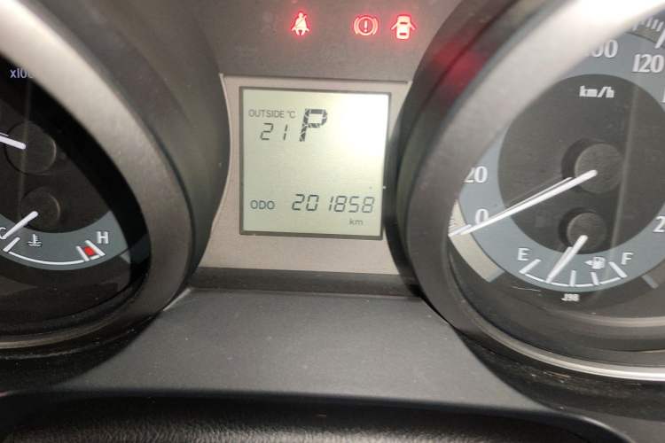 Used Toyota Prado 2015 2.7L Automatic Standard Edition Odometer Close Up