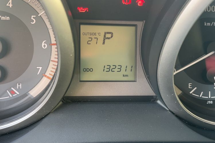 Used Toyota Prado 2015 2.7L Automatic Standard Edition Odometer Close Up