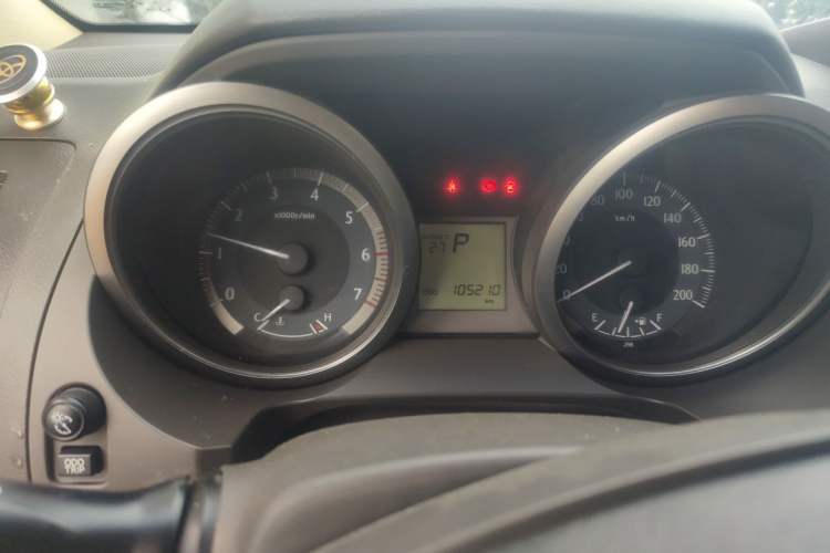 Used Toyota Prado 2015 2.7L Parallel Import Odometer Close Up