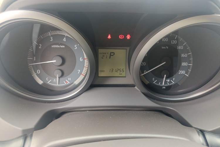 Used Toyota Prado 2015 2.7L Automatic Standard Edition Odometer Close Up
