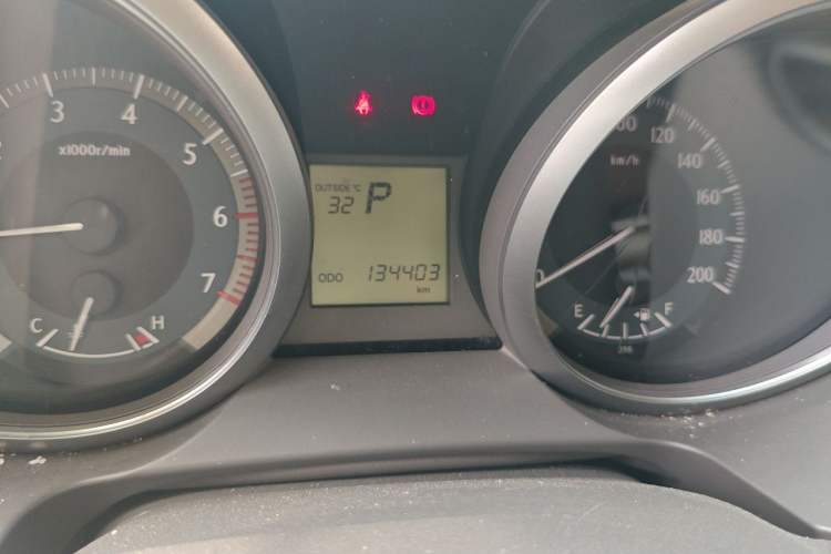 Used Toyota Prado 2015 2.7L Parallel Import Odometer Close Up