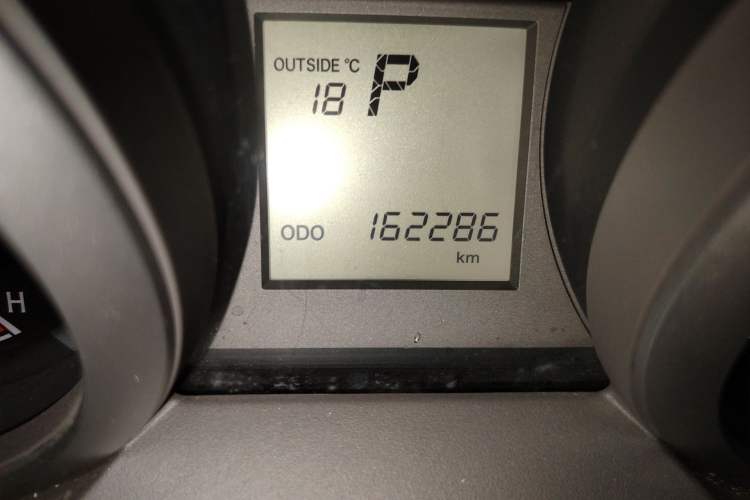 Used Toyota Prado 2015 2.7L TXL Middle East Version Odometer Close Up