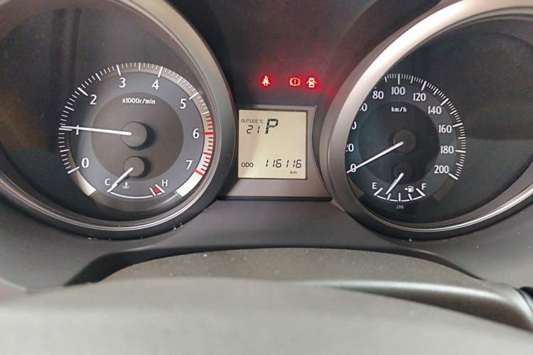 Used Toyota Prado 2015 2.7L Automatic Luxury Edition Odometer Close Up