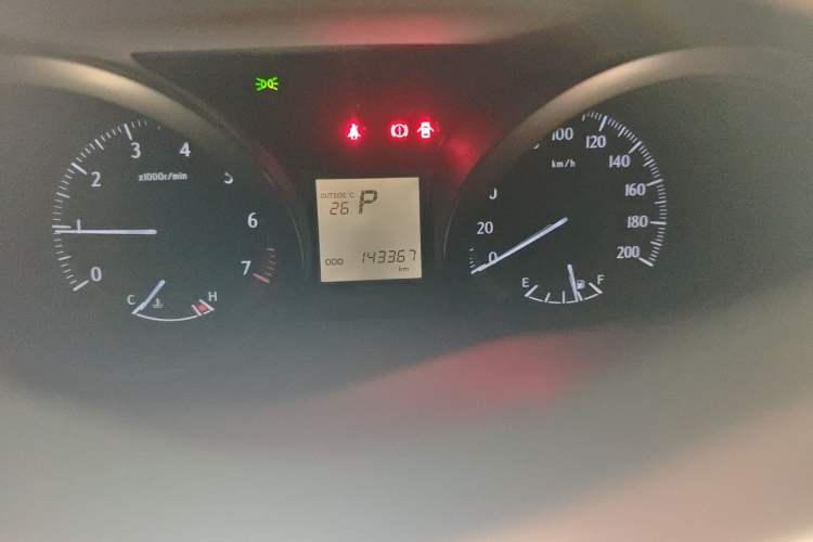 Used Toyota Prado 2015 2.7L Automatic Luxury Edition Odometer Close Up