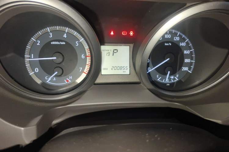 Used Toyota Prado 2015 2.7L TXL Middle East Version Odometer Close Up