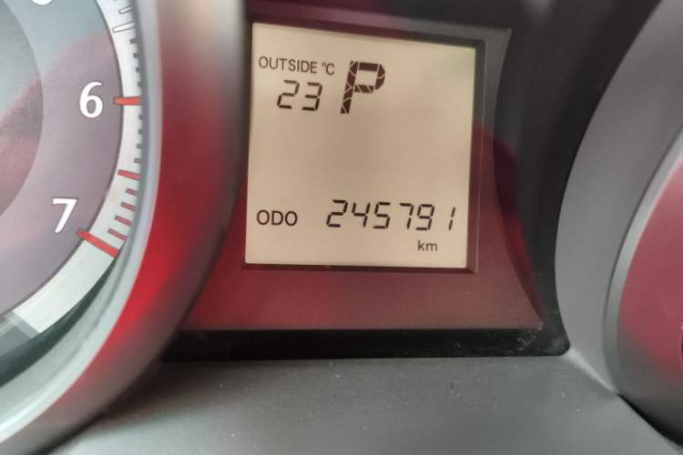 Used Toyota Prado 2015 2.7L 4x4 Gasoline Version 7 Seats U.S. Specification Odometer Close Up