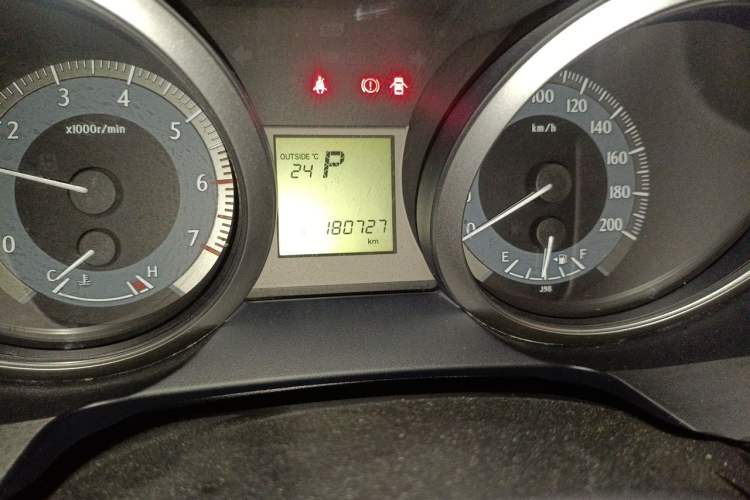 Used Toyota Prado 2015 2.7L Automatic Standard Edition Odometer Close Up