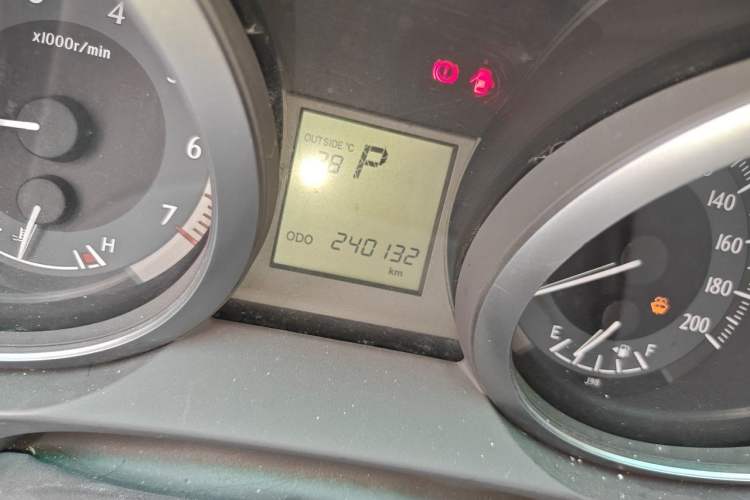 Used Toyota Prado 2015 2.7L Automatic Standard Edition Odometer Close Up