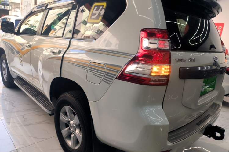 Used Toyota Prado 2015 2.7L Automatic Luxury Edition Rear Left 45 Deg