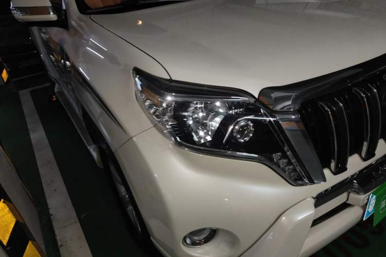 Used Toyota Prado  Right Front Headlight