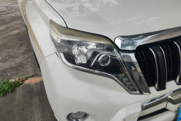 Used Toyota Prado  Right Front Headlight