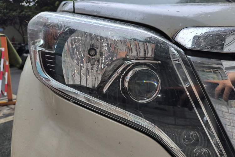 Used Toyota Prado  Right Front Headlight