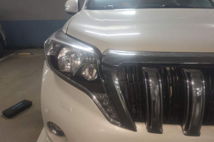 Used Toyota Prado 2015 2.7L TXL Middle East Version Right Front Headlight
