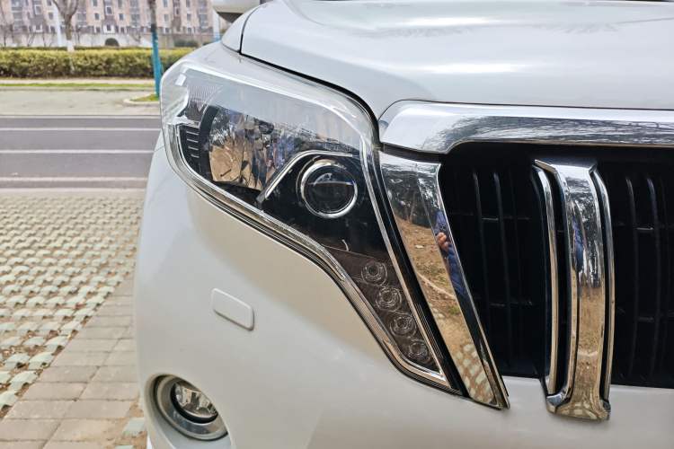 Used Toyota Prado 2015 2.7L TXL Middle East Version Right Front Headlight