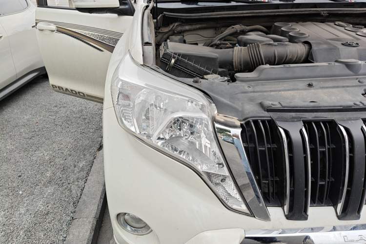 Used Toyota Prado  Right Front Headlight