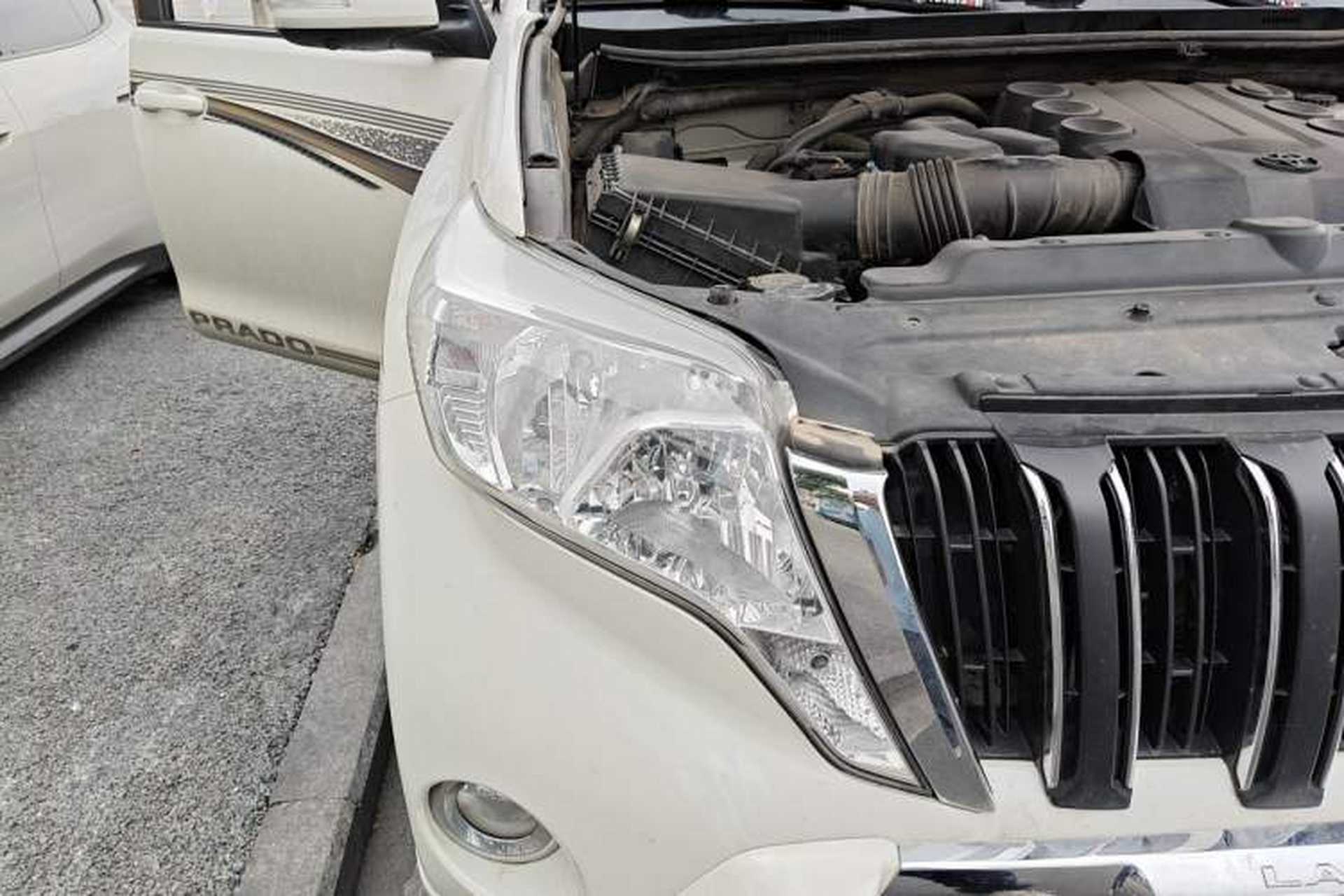 Used Toyota Prado  Right Front Headlight