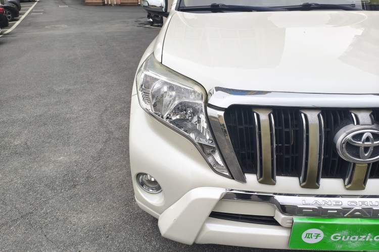 Used Toyota Prado 2015 2.7L TXL Middle East Version Right Front Headlight