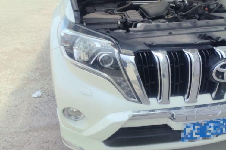 Used Toyota Prado  Right Front Headlight