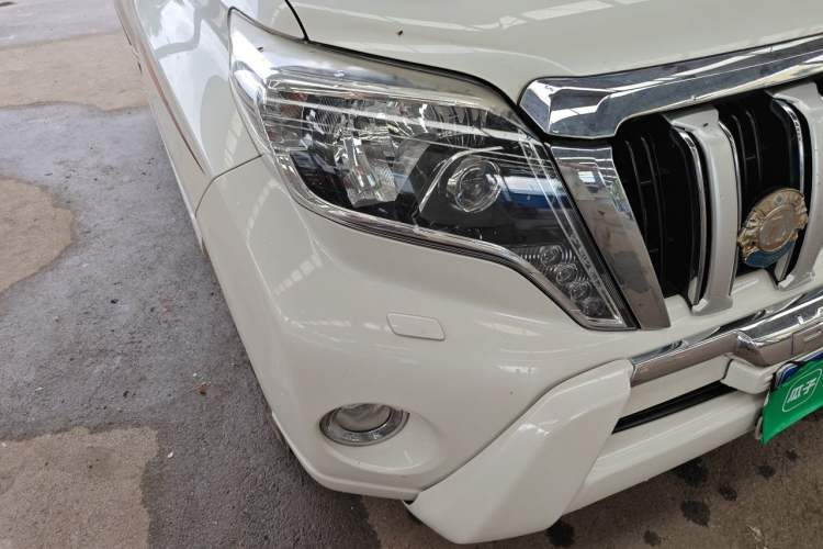 Used Toyota Prado  Right Front Headlight