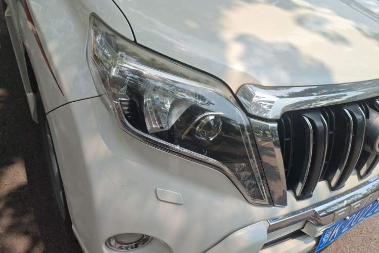 Used Toyota Prado 2015 2.7L Parallel Import Right Front Headlight