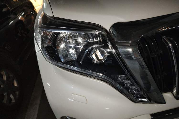 Used Toyota Prado 2015 2.7L TXL Middle East Version Right Front Headlight