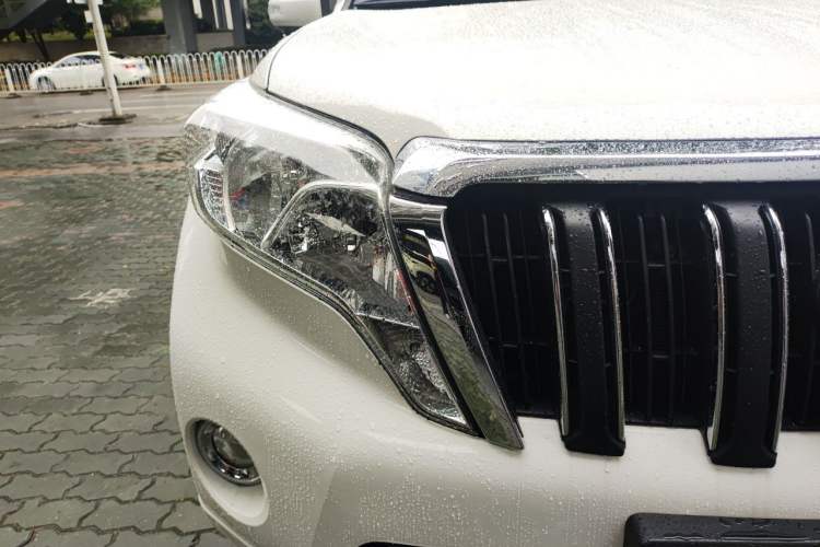 Used Toyota Prado 2015 2.7L Automatic Standard Edition Right Front Headlight