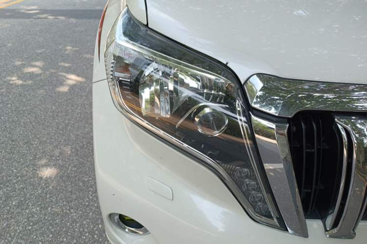 Used Toyota Prado 2015 2.7L 4x4 Gasoline Version 7 Seats U.S. Specification Right Front Headlight