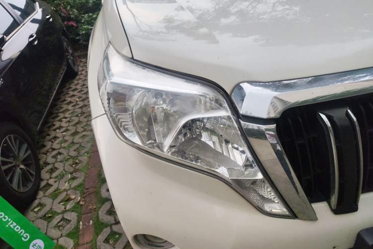 Used Toyota Prado 2015 4000 Middle East Edition Right Front Headlight