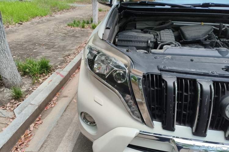 Used Toyota Prado 2015 2.7L 4x4 Gasoline Version 7 Seats U.S. Specification Right Front Headlight