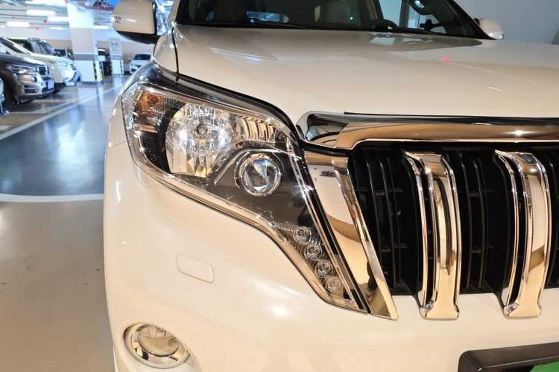 Used Toyota Prado  Right Front Headlight