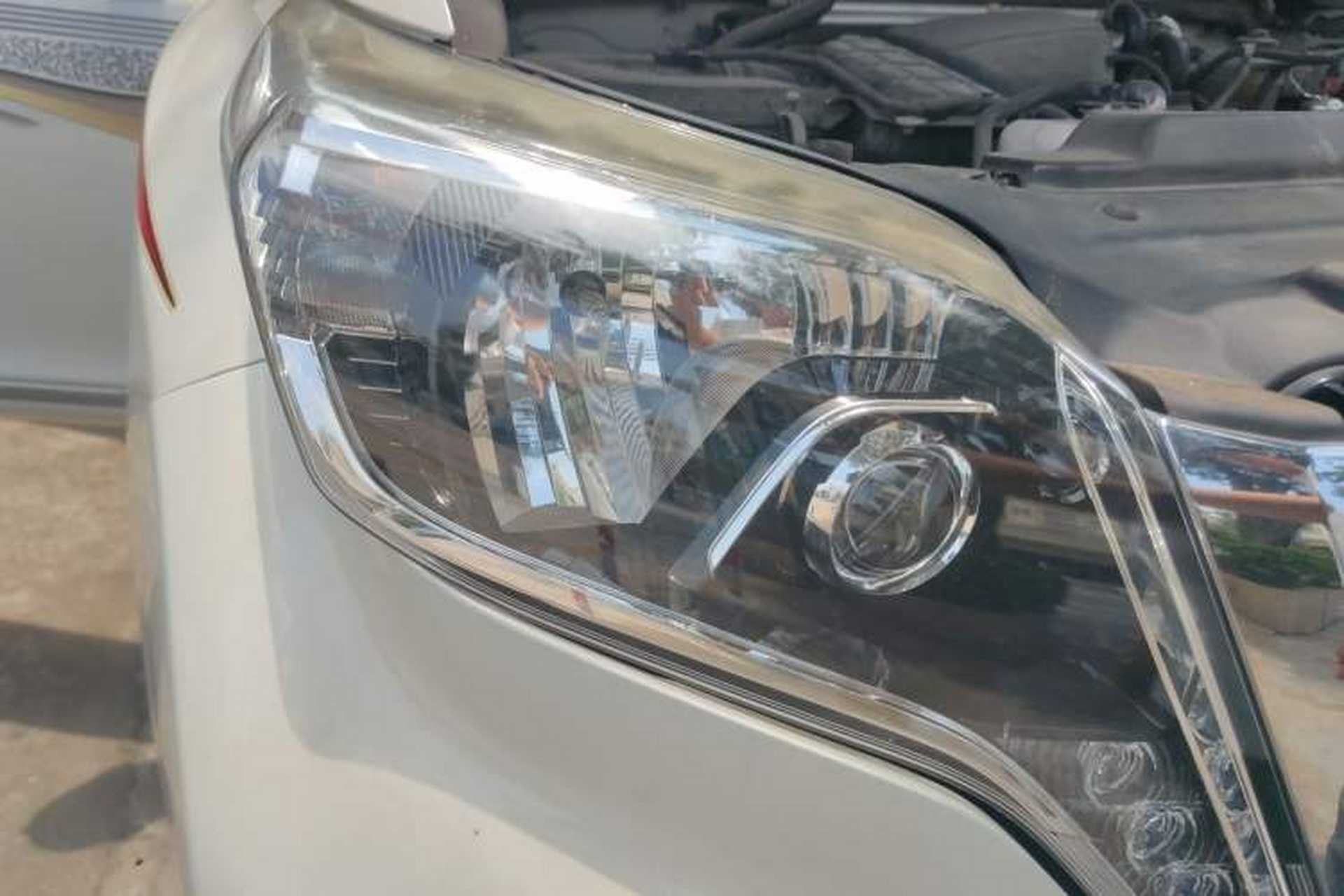 Used Toyota Prado  Right Front Headlight