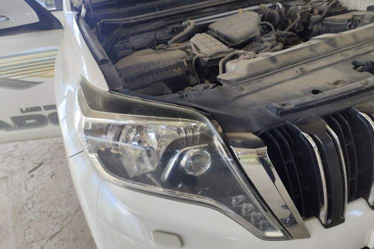 Used Toyota Prado 2015 2.7L Automatic Standard Edition Right Front Headlight