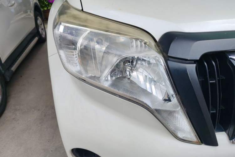 Used Toyota Prado 2015 2.7L Parallel Import Right Front Headlight