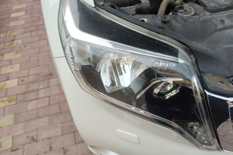 Used Toyota Prado  Right Front Headlight