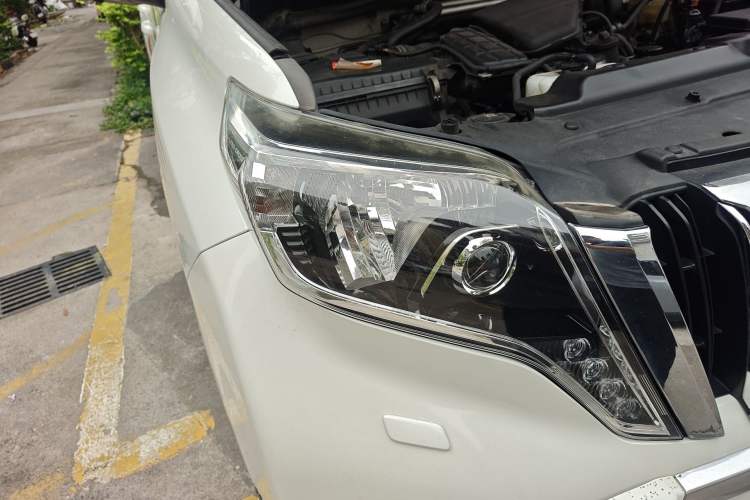 Used Toyota Prado 2015 2.7L TXL Middle East Version Right Front Headlight