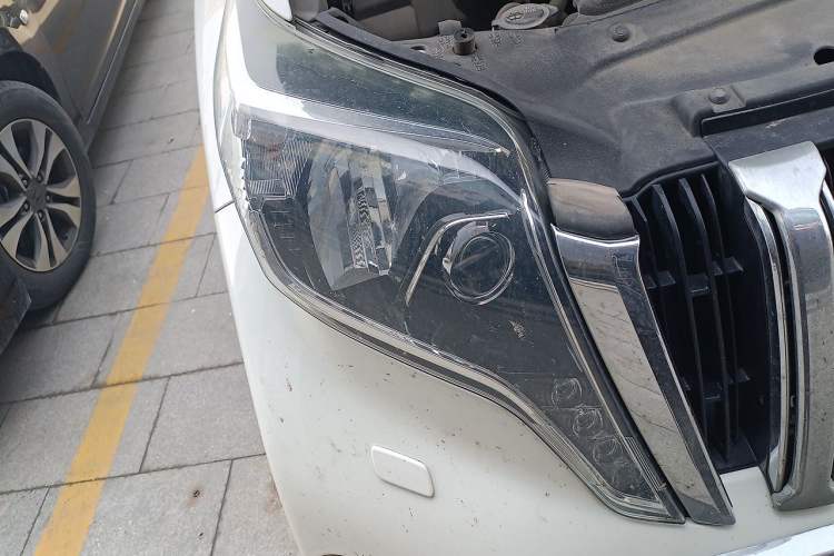 Used Toyota Prado 2015 2.7L TXL Middle East Version Right Front Headlight
