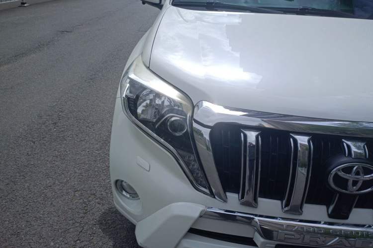 Used Toyota Prado  Right Front Headlight