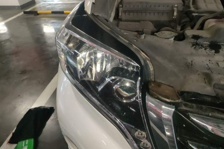 Used Toyota Prado 2015 2.7L Parallel Import Right Front Headlight