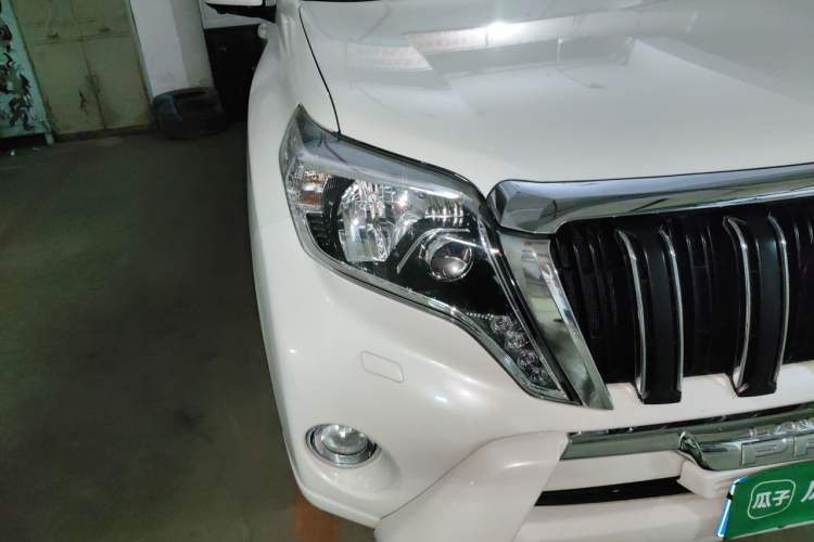 Used Toyota Prado  Right Front Headlight