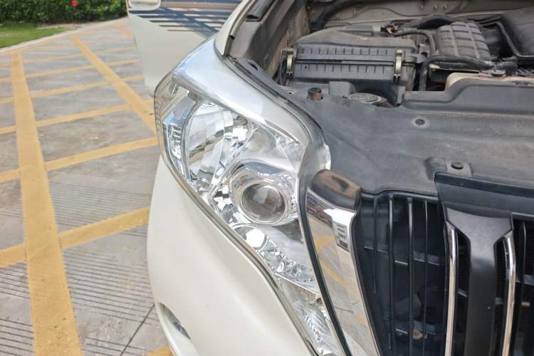 Used Toyota Prado 2015 2.7L Automatic Standard Edition Right Front Headlight