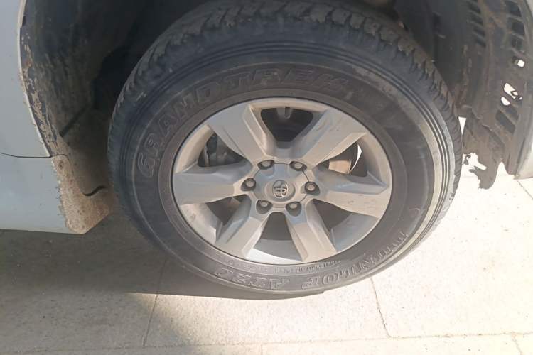 Used Toyota Prado 2015 2.7L TXL Middle East Version Right Front Wheel Hub