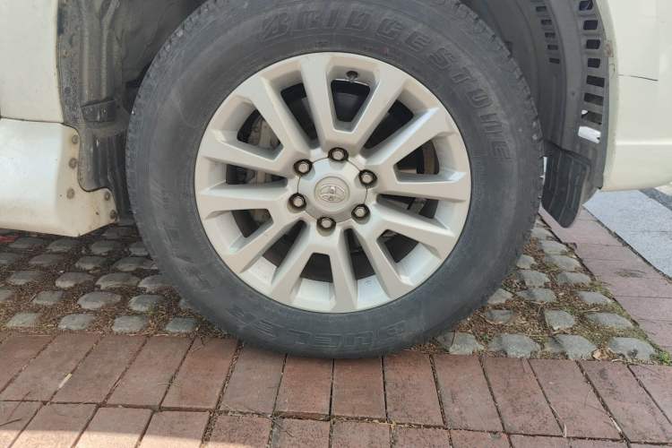 Used Toyota Prado  Right Front Wheel Hub