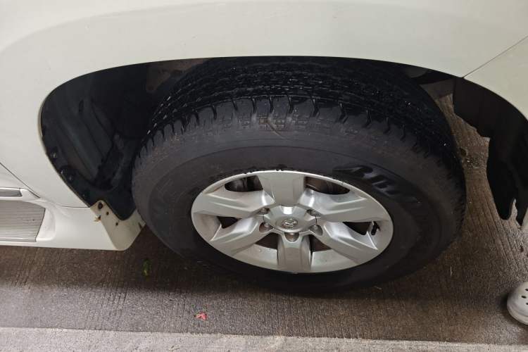 Used Toyota Prado  Right Front Wheel Hub