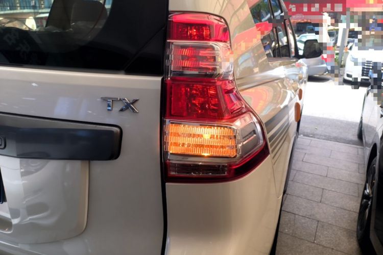 Used Toyota Prado 2015 2.7L Automatic Luxury Edition Right Rear Taillight