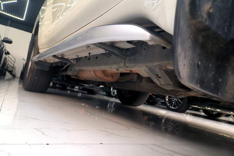 Used Toyota Prado 2015 2.7L Automatic Luxury Edition Right Side Sill