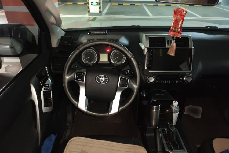 Used Toyota Prado 2015 2.7L Automatic Standard Edition Steering Wheel