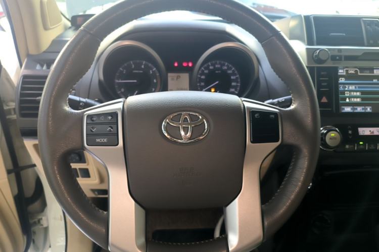 Used Toyota Prado 2015 2.7L Automatic Luxury Edition Steering Wheel