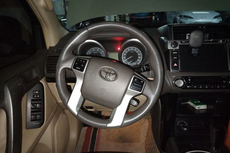 Used Toyota Prado 2015 2.7L TXL Middle East Version Steering Wheel
