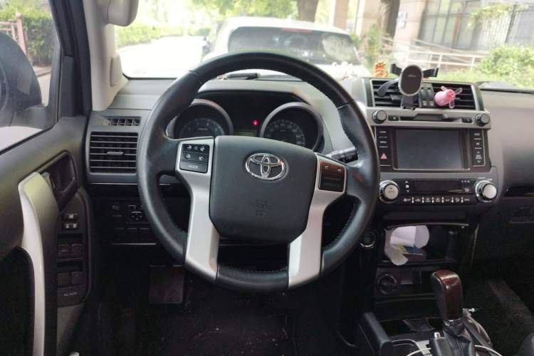 Used Toyota Prado 2015 2.7L Automatic Standard Edition Steering Wheel