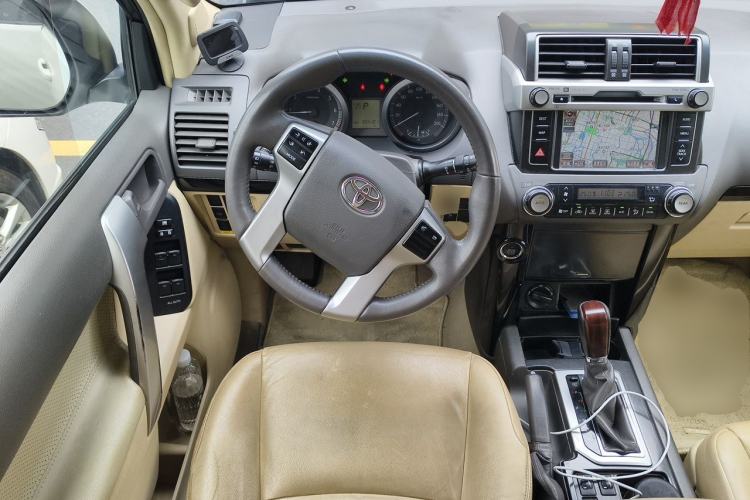 Used Toyota Prado 2015 2.7L Automatic Luxury Edition Steering Wheel